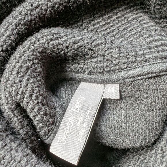Sweaty Betty Boucle Sweatshirt Black Funnel Neck Dropped Shoulders Medium - Picture 14 of 15